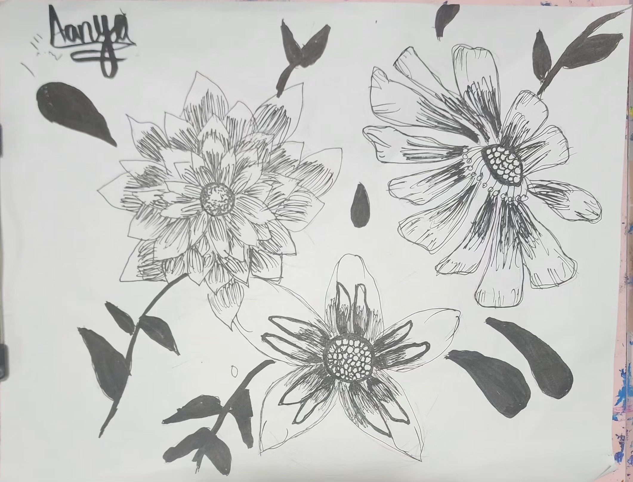 Floral composition with pens